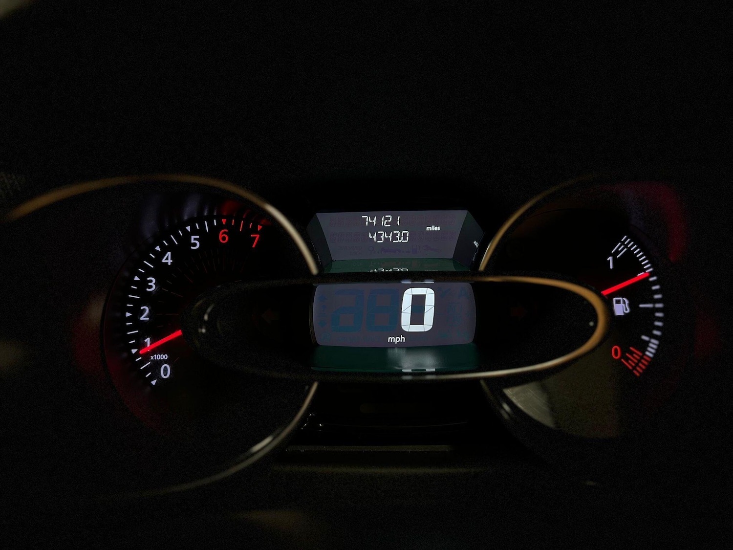 Used Renault Clio 2018 for sale - 76522021: Photo 18