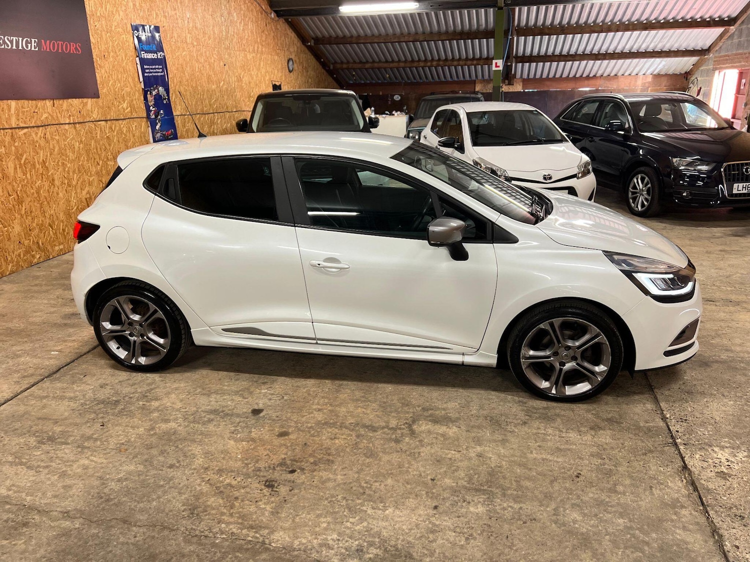 Used Renault Clio 2018 for sale - 76522021: Photo 7