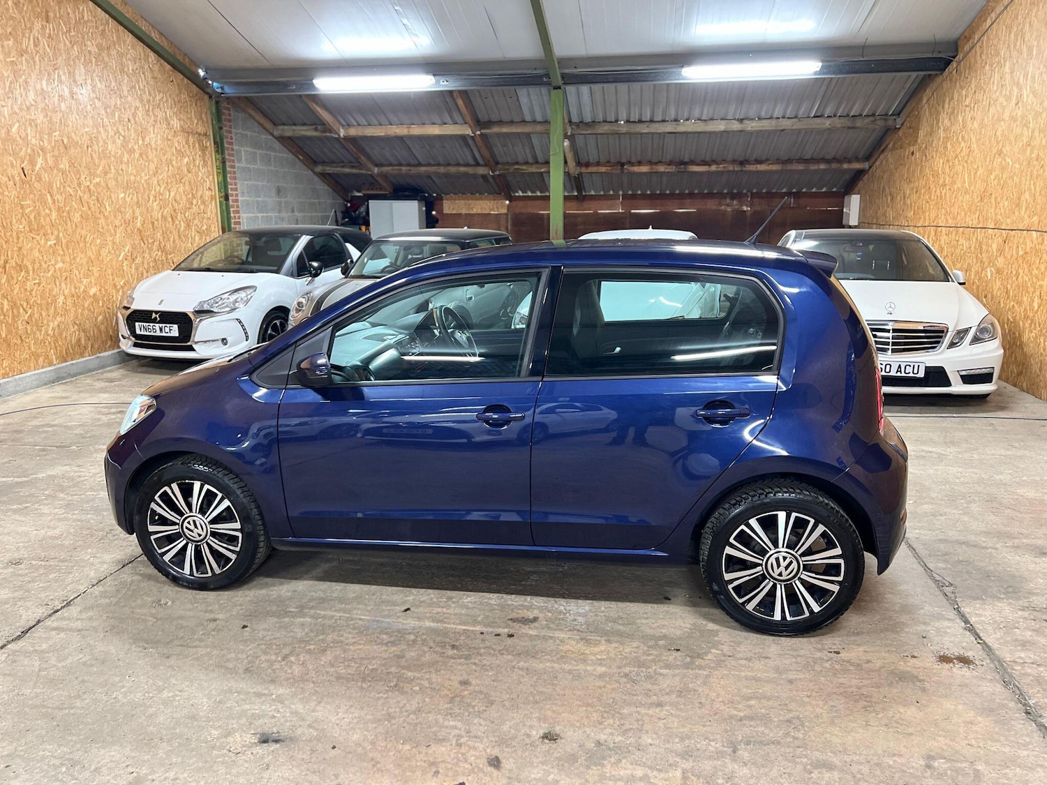 Used Volkswagen up! 2018 for sale - 76457612: Photo 5