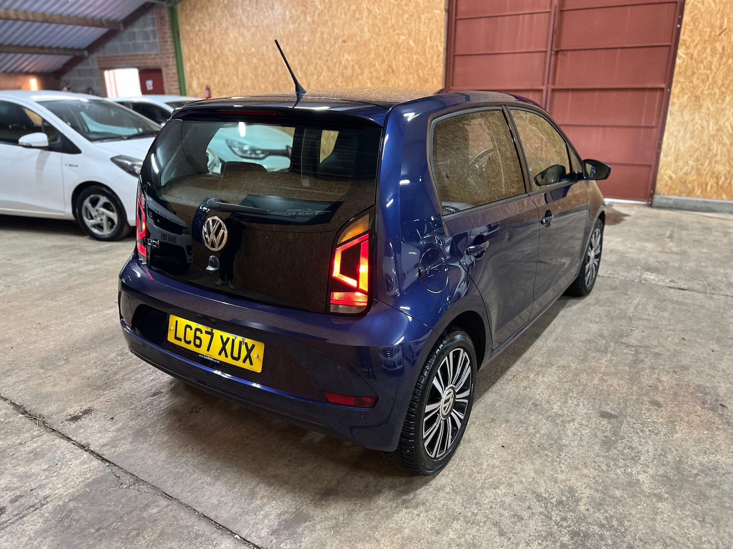 Used Volkswagen up! 2018 for sale - 76457612: Photo 8