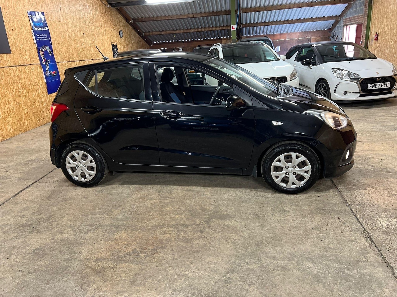 Used Hyundai i10 2014 for sale - 77395896: Photo 8