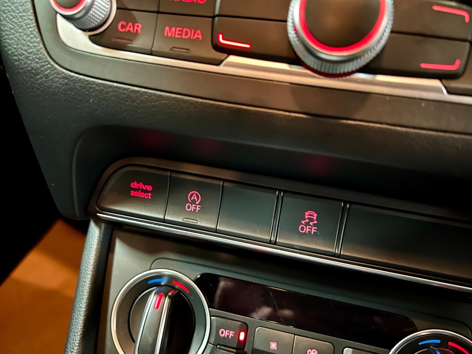 Used Audi Q3 2015 for sale - 76619939: Photo 49