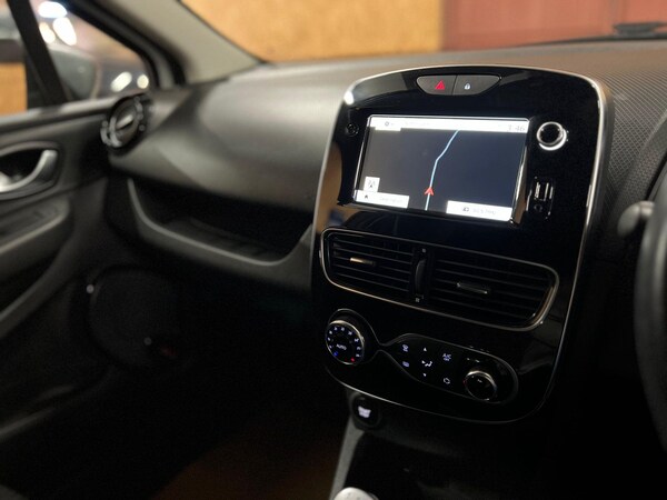 Used Renault Clio 2018 for sale - 76215491: Photo 10
