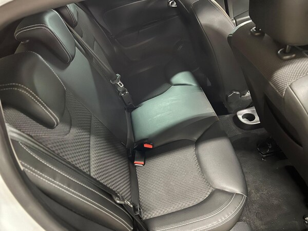 Used Renault Clio 2018 for sale - 76215491: Photo 14