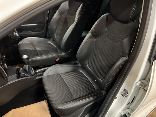 Used Renault Clio 2018 for sale - 76215491: Photo 18
