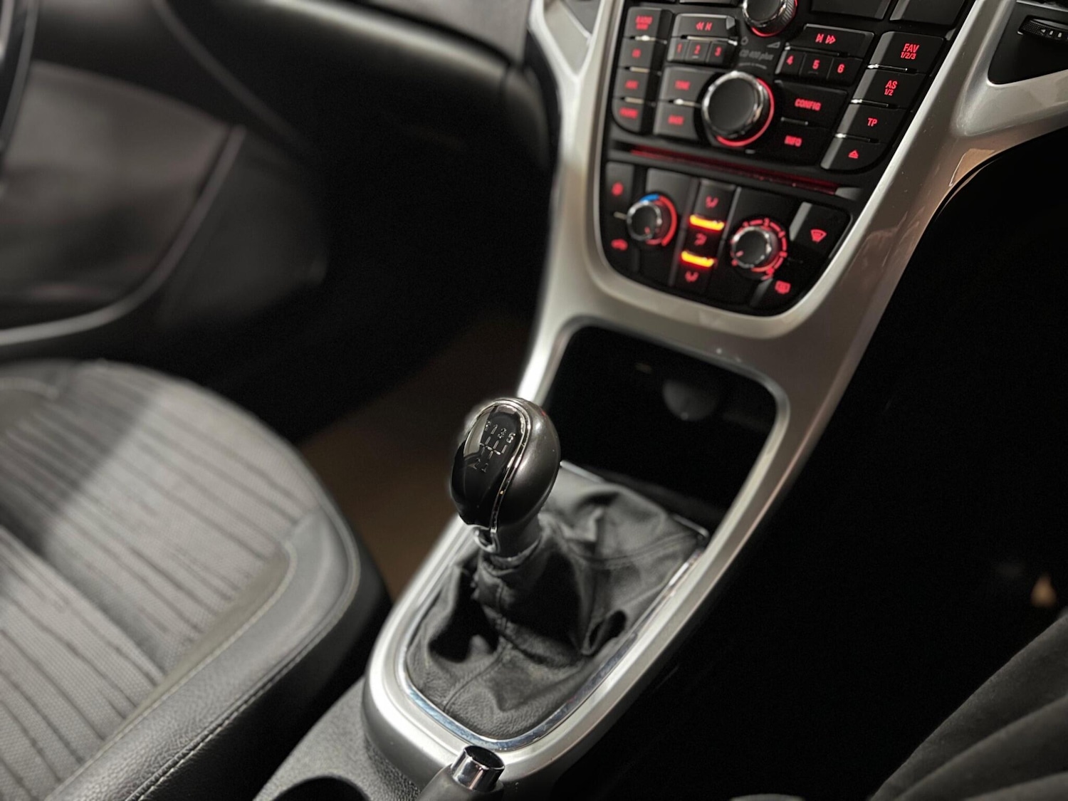 Used Vauxhall Astra 2015 for sale - 77633484: Photo 10