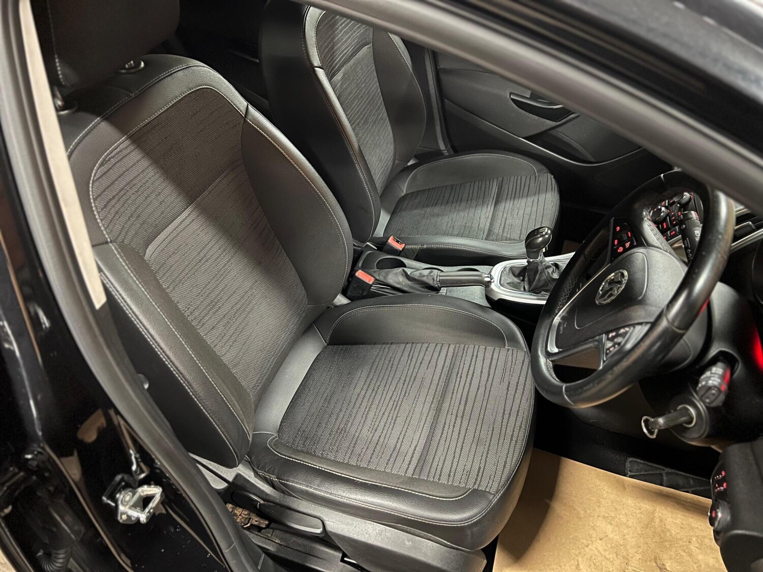 Used Vauxhall Astra 2015 for sale - 77633484: Photo 13