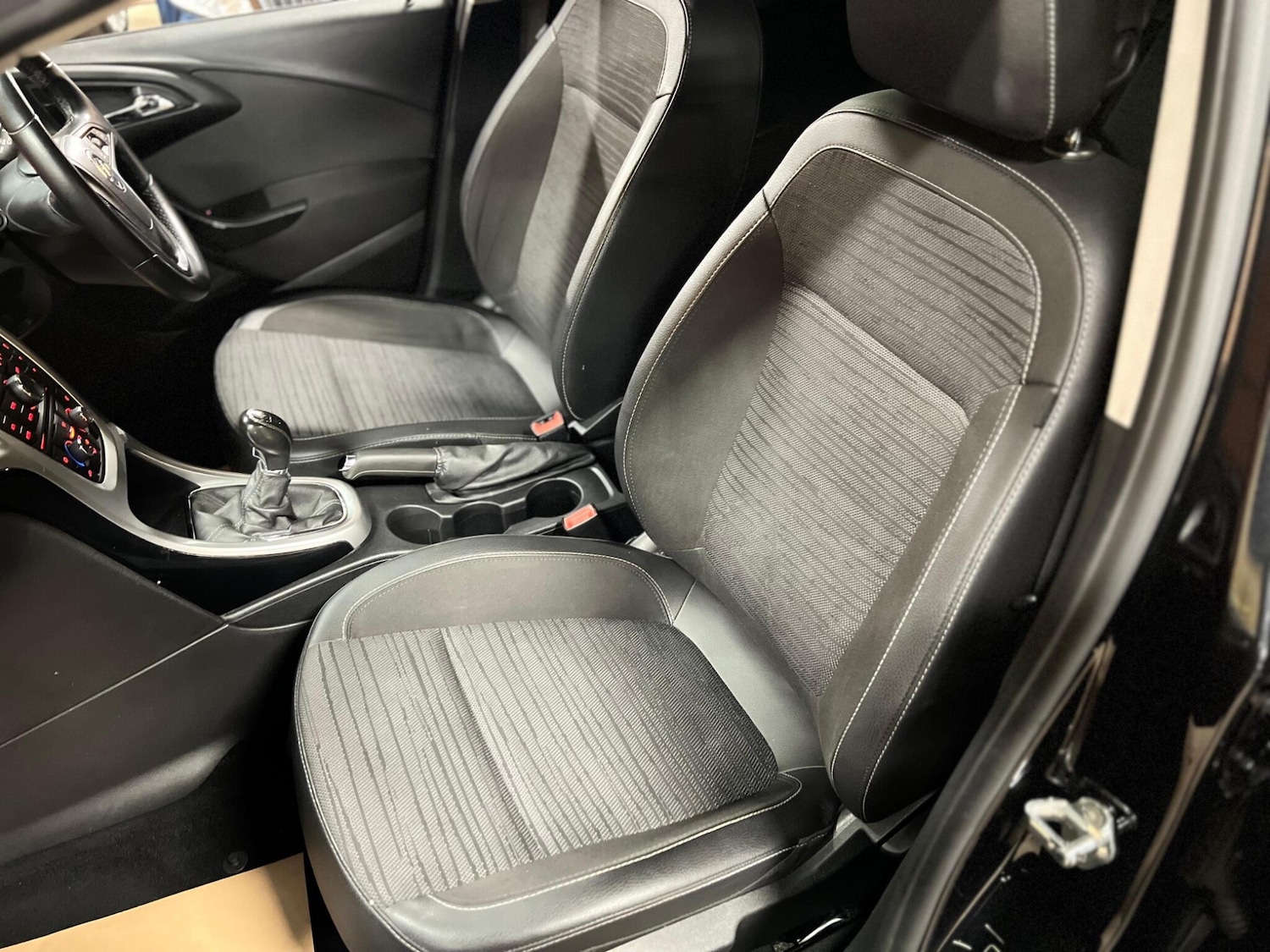 Used Vauxhall Astra 2015 for sale - 77633484: Photo 23