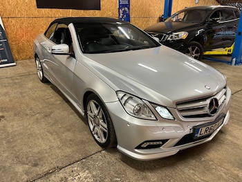Used Mercedes-Benz E Class 2010 for sale - 79564762: Photo