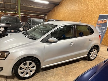 Used Volkswagen Polo 2013 for sale - 79034379: Photo
