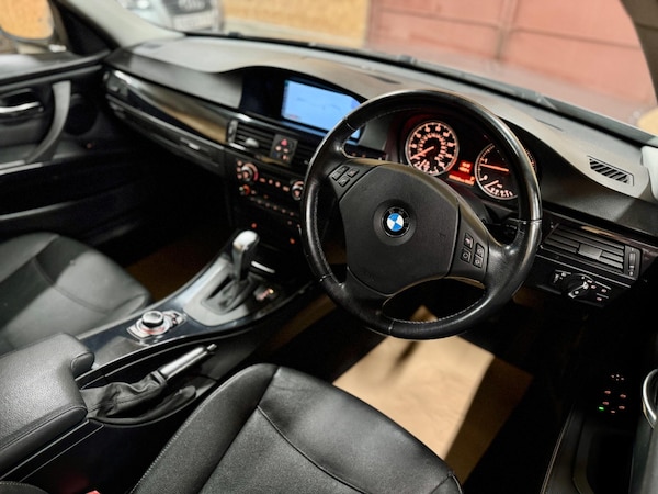 Used BMW 3 Series 2010 for sale - 76200380: Photo 12
