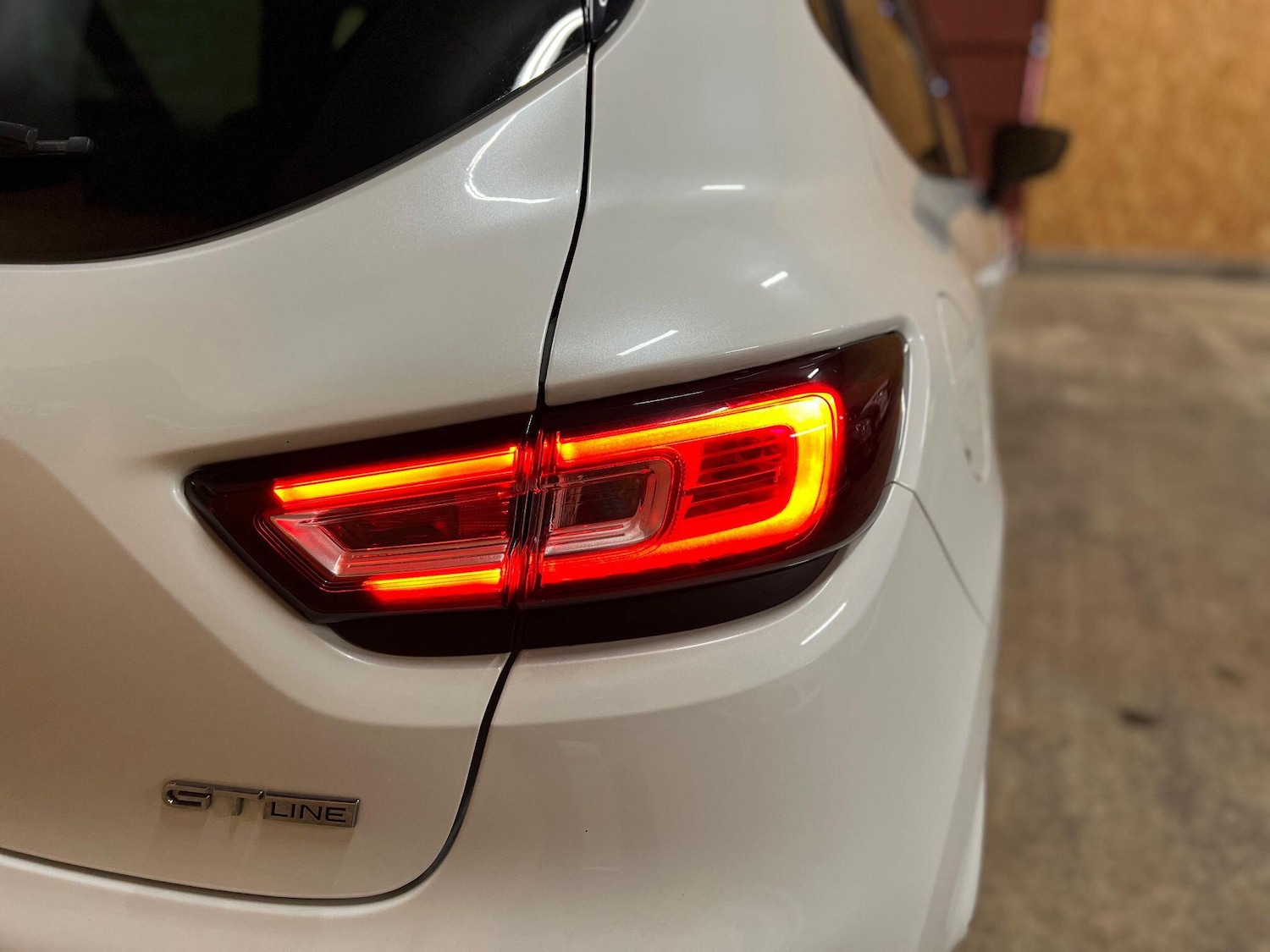 Used Renault Clio 2018 for sale - 76992544: Photo 19