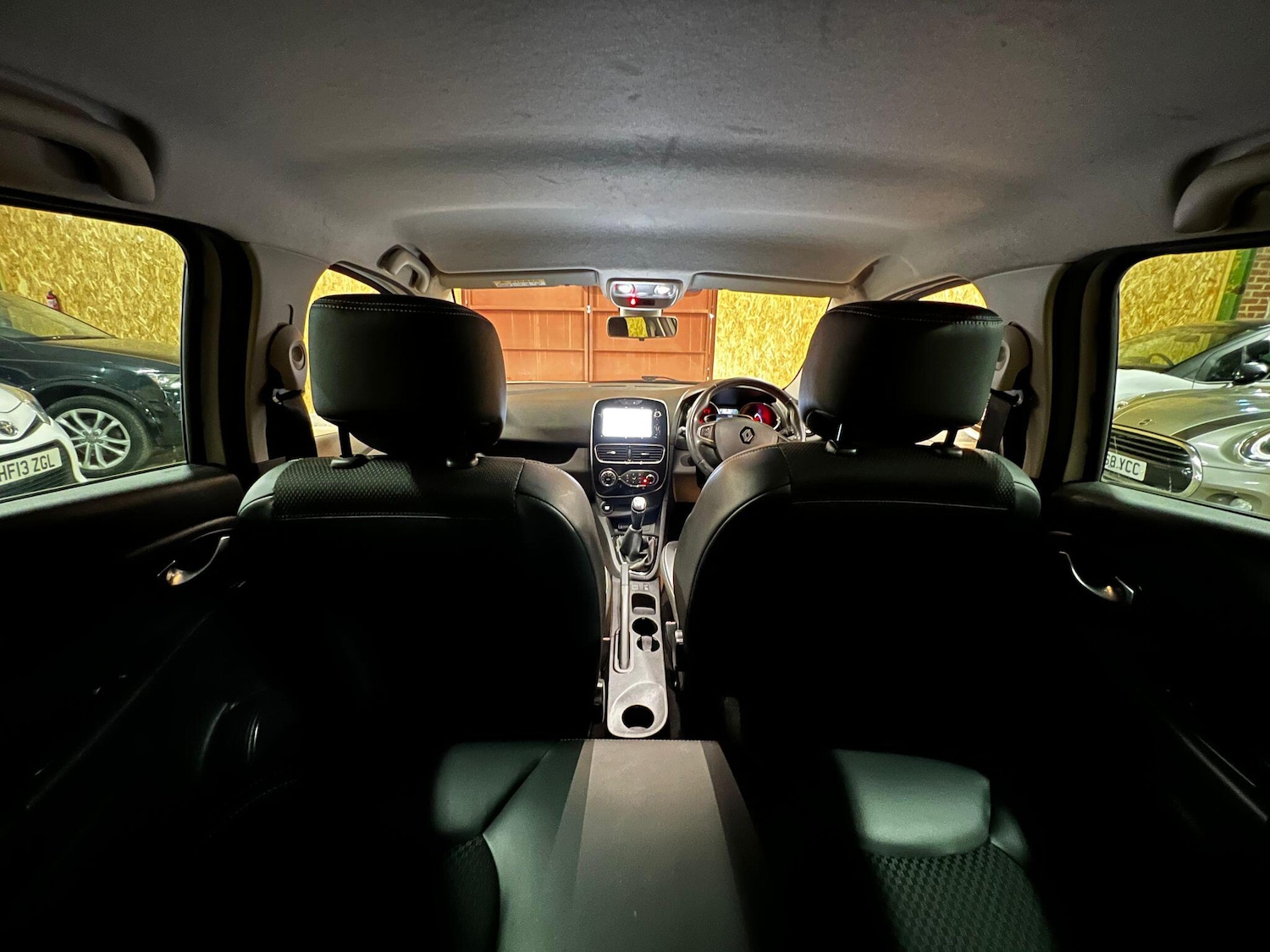 Used Renault Clio 2018 for sale - 76992544: Photo 23