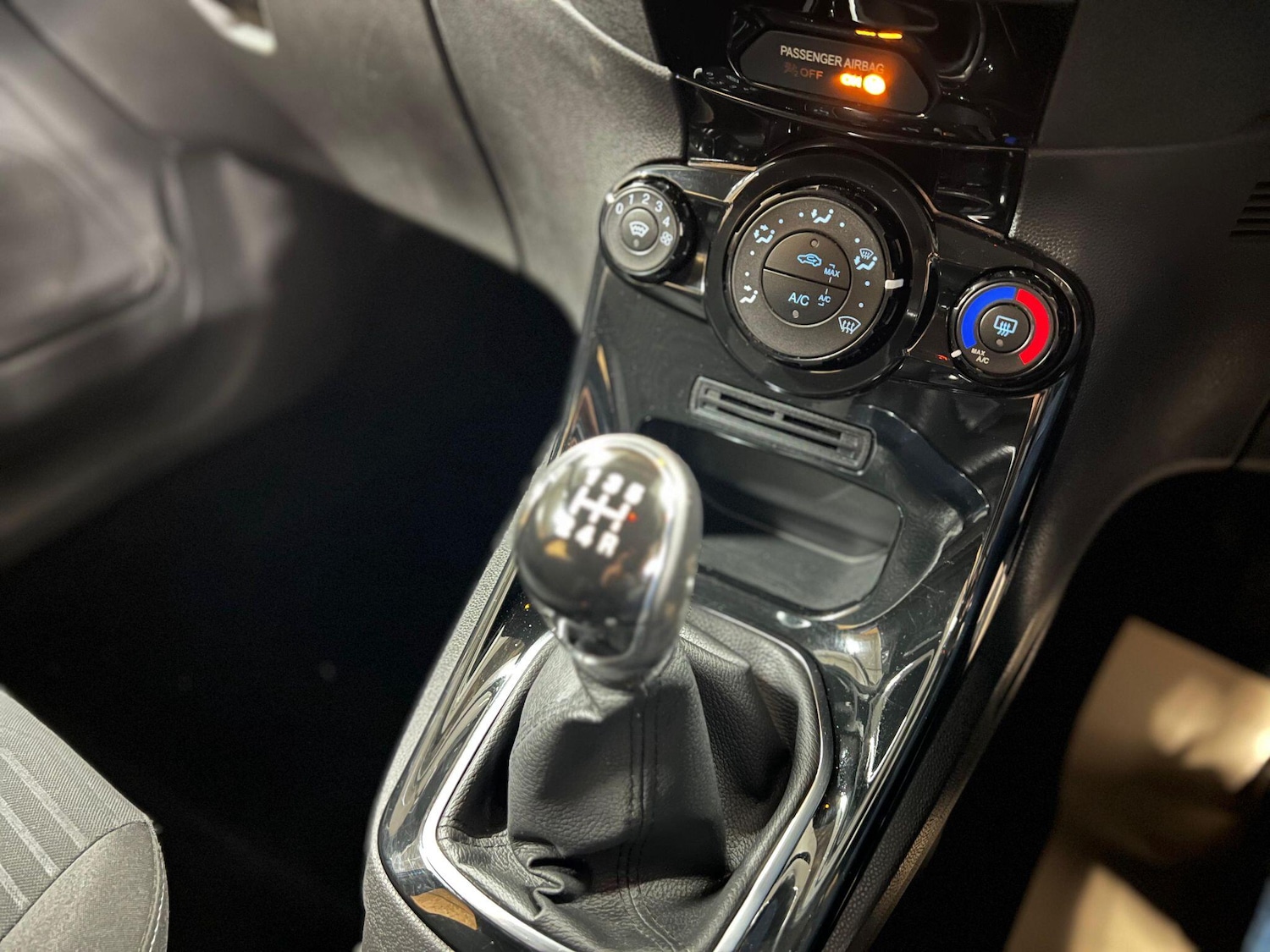 Used Ford Fiesta 2015 for sale - 77768323: Photo 10