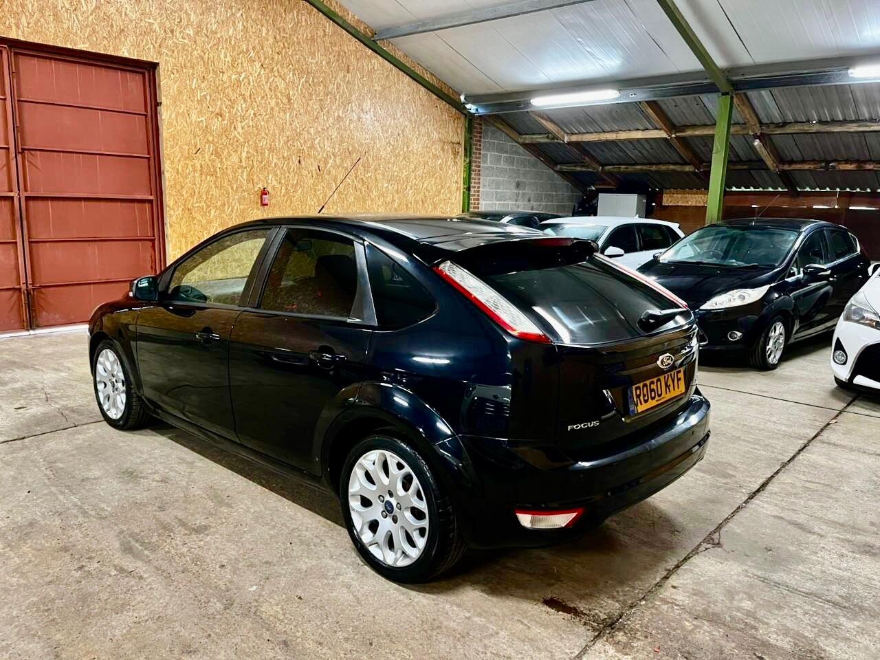 Used Ford Focus 2010 for sale - 77205063: Photo 4