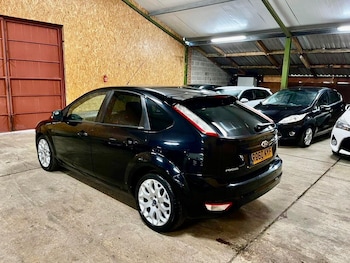 Used Ford Focus 2010 for sale - 77205063: Photo