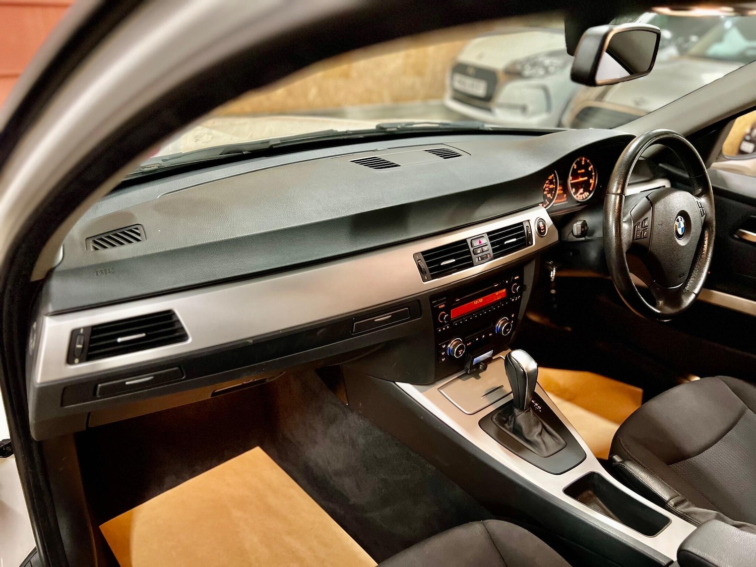 Used BMW 3 Series 2010 for sale - 76990695: Photo 24