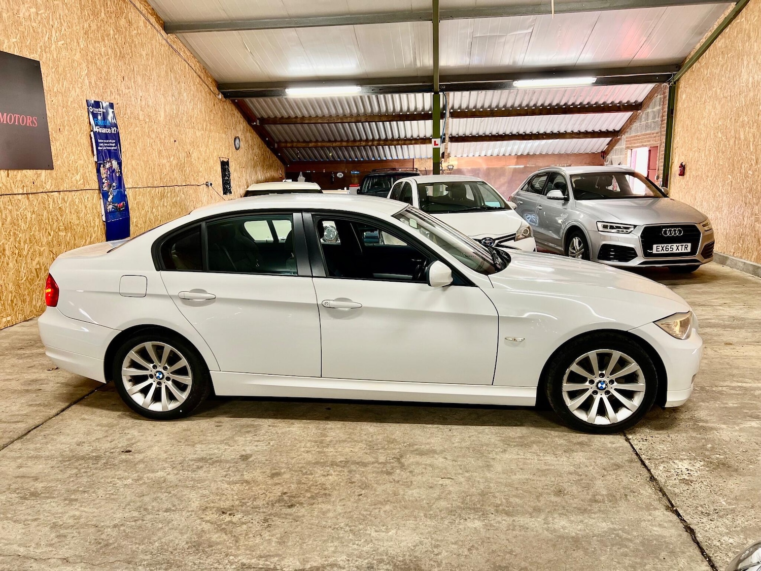 Used BMW 3 Series 2010 for sale - 76990695: Photo 8
