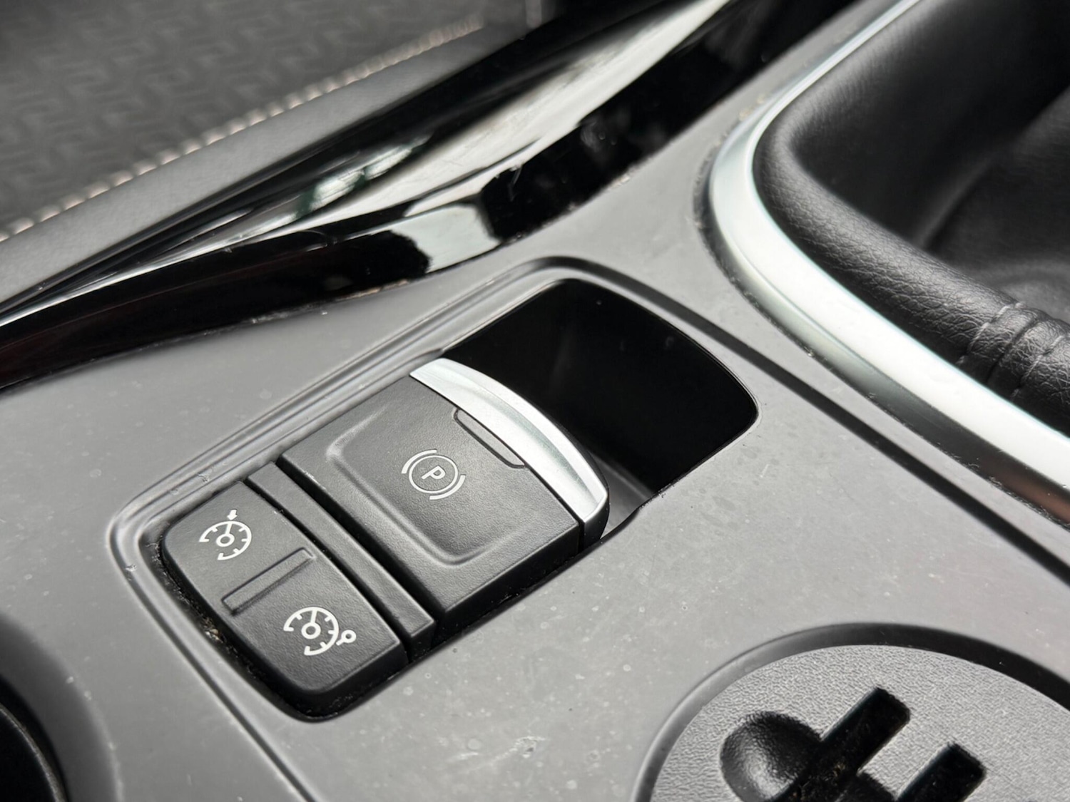 Used Renault Kadjar for sale - 77793824: Photo 32