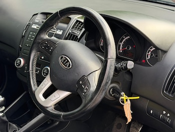 Used Kia Ceed 2012 for sale - 78548600: Photo