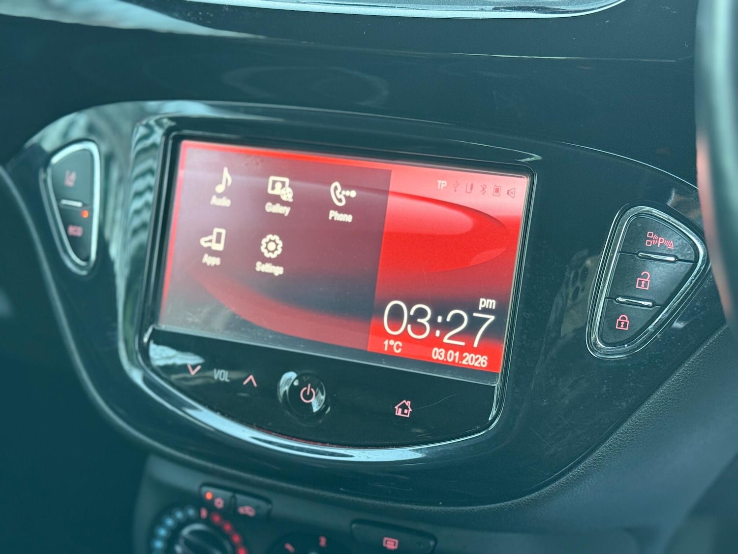 Used Vauxhall Corsa 2015 for sale - 77084343: Photo 28