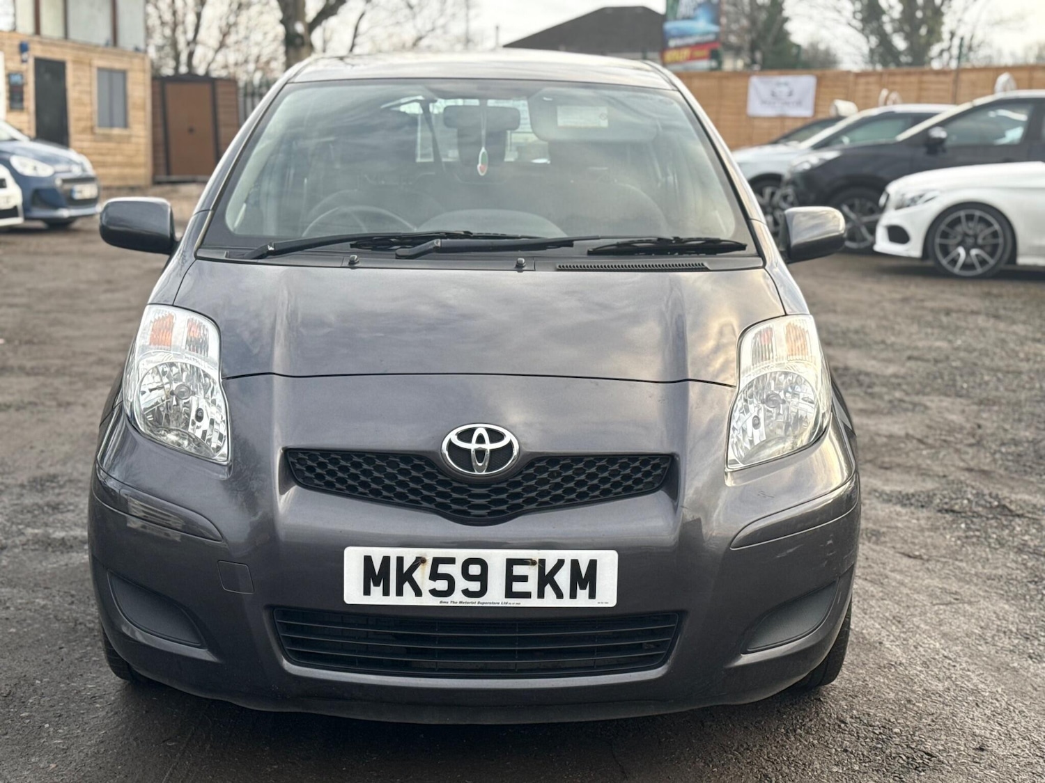 Used Toyota Yaris for sale - 77537980: Photo 2