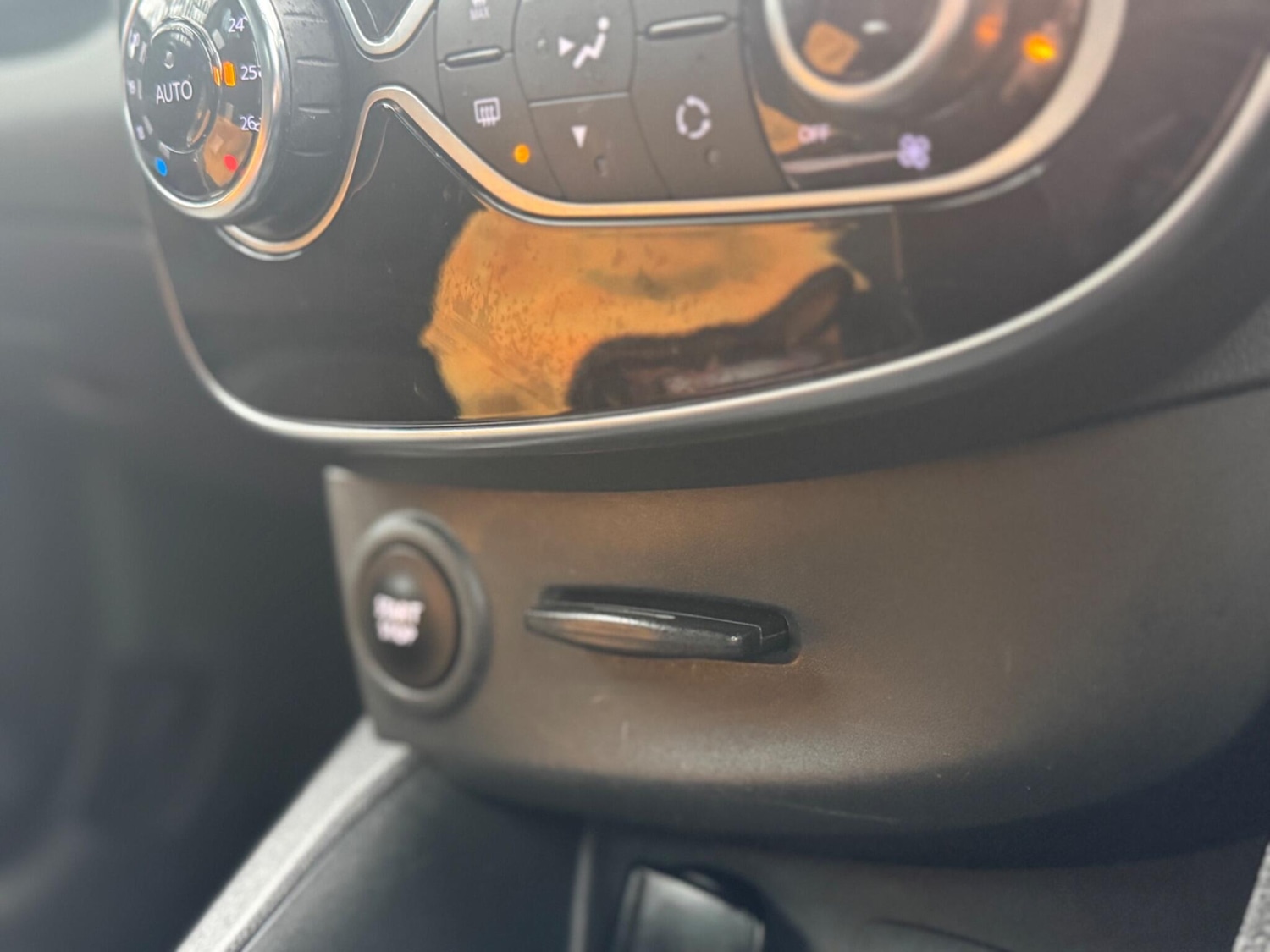 Used Renault Clio 2019 for sale - 77439678: Photo 33