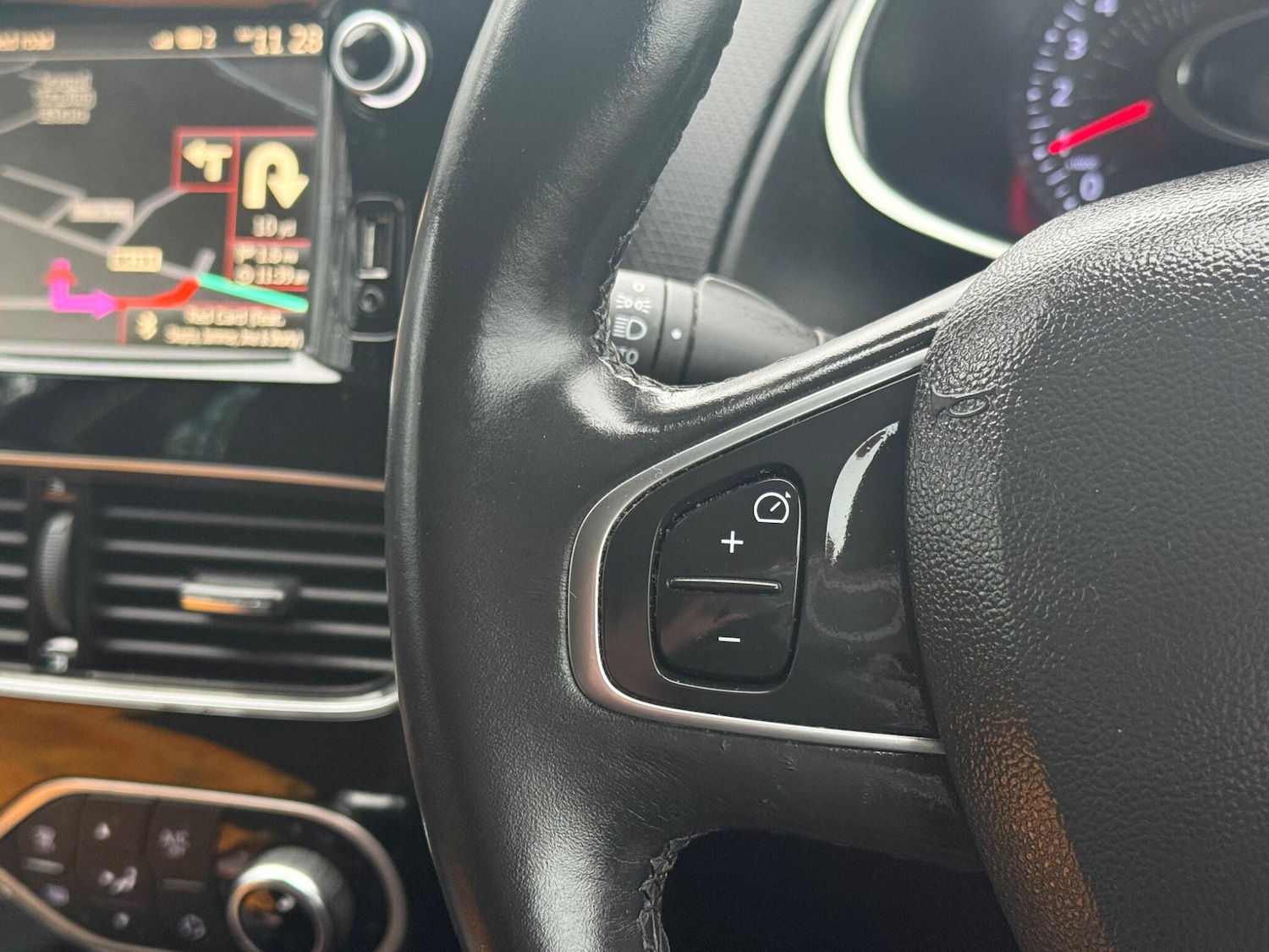 Used Renault Clio 2019 for sale - 77439678: Photo 35