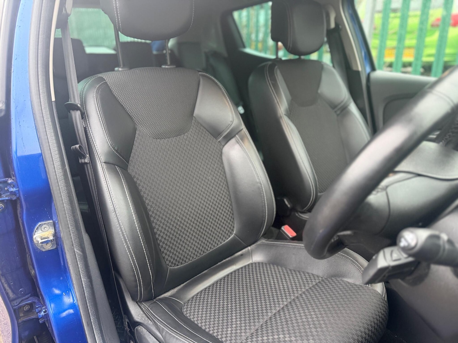 Used Renault Clio 2019 for sale - 77439678: Photo 41