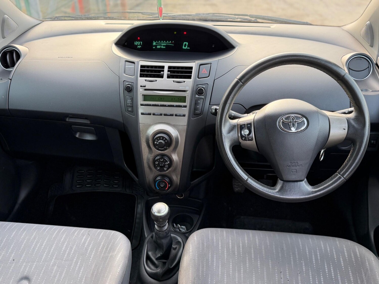 Used Toyota Yaris for sale - 78058876: Photo 15