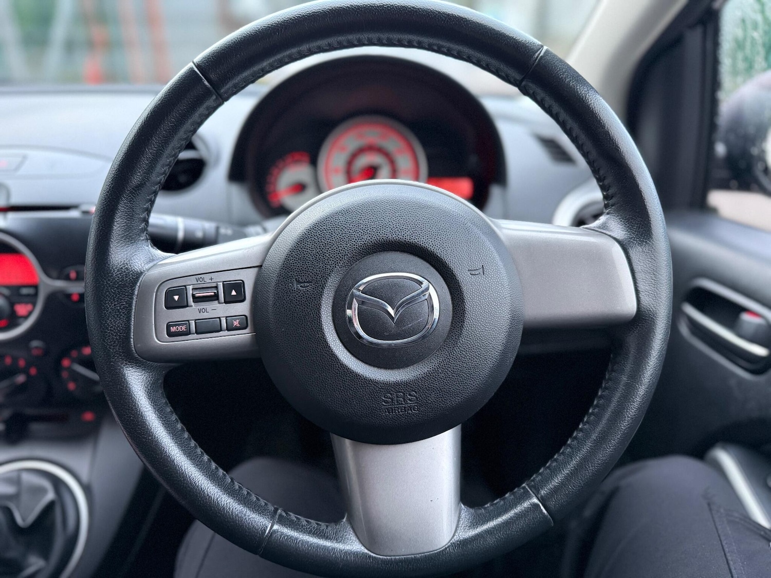 Used Mazda Mazda2 2010 for sale - 76831774: Photo 17