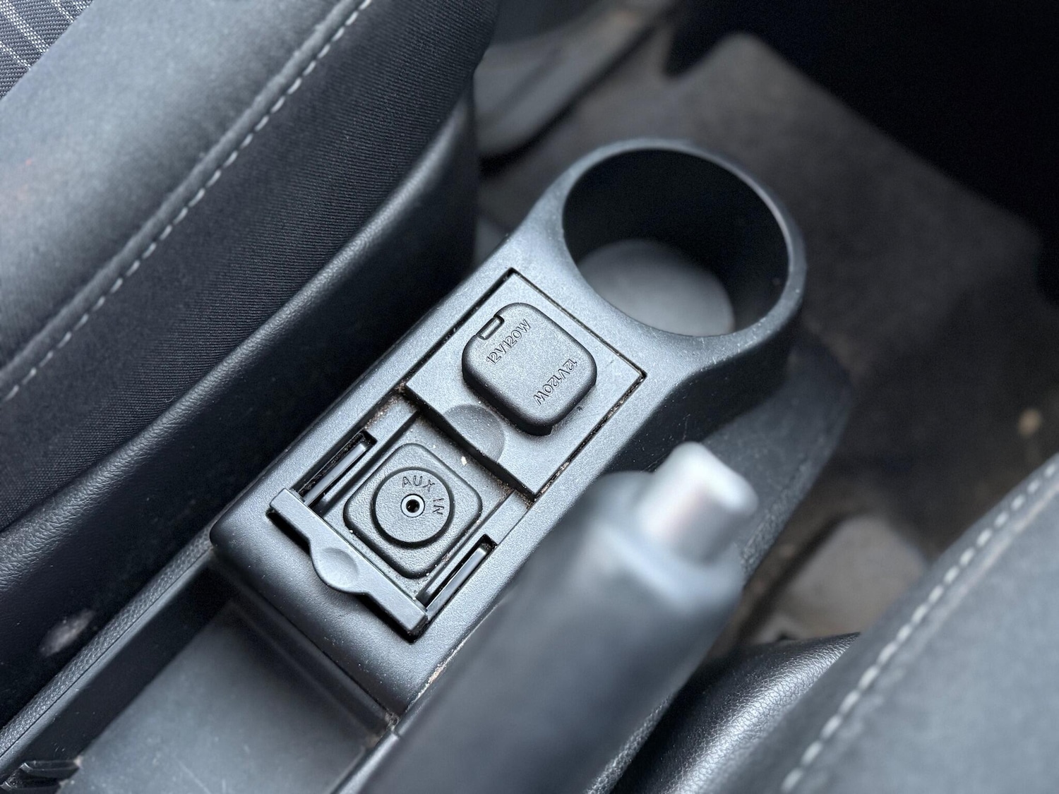 Used Mazda Mazda2 2010 for sale - 76831774: Photo 23