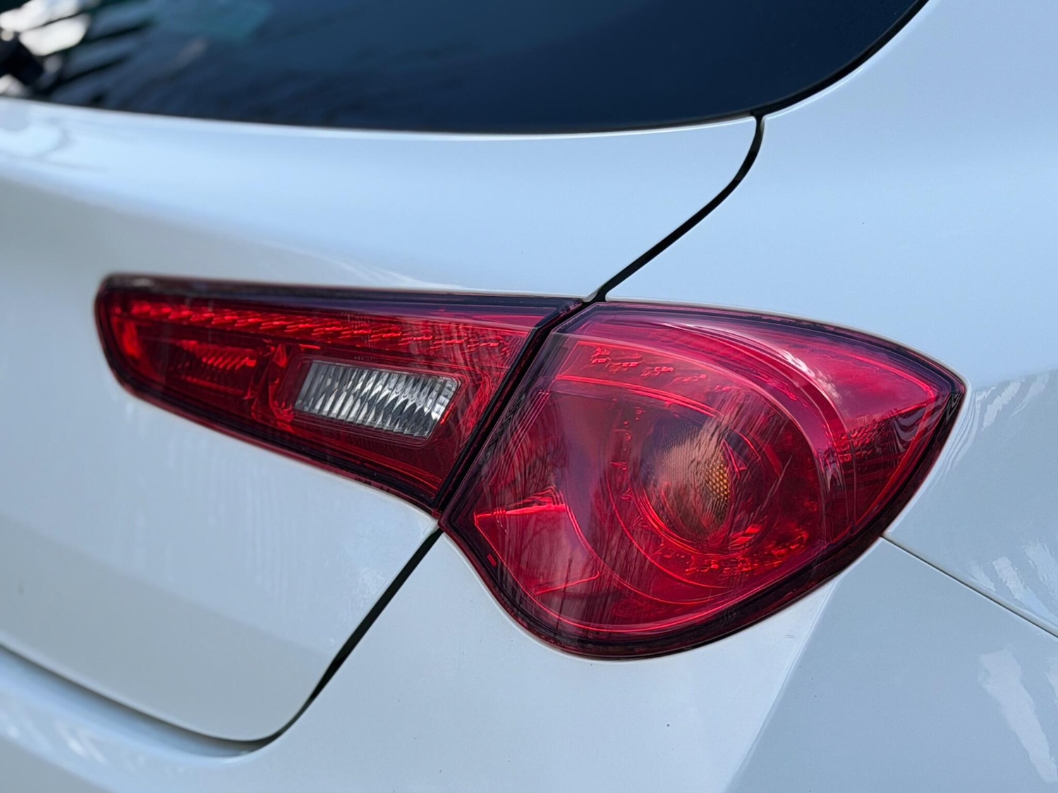 Used Alfa Romeo Giulietta 2011 for sale - 77892719: Photo 16