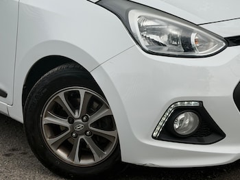 Used Hyundai i10 2015 for sale - 79316870: Photo