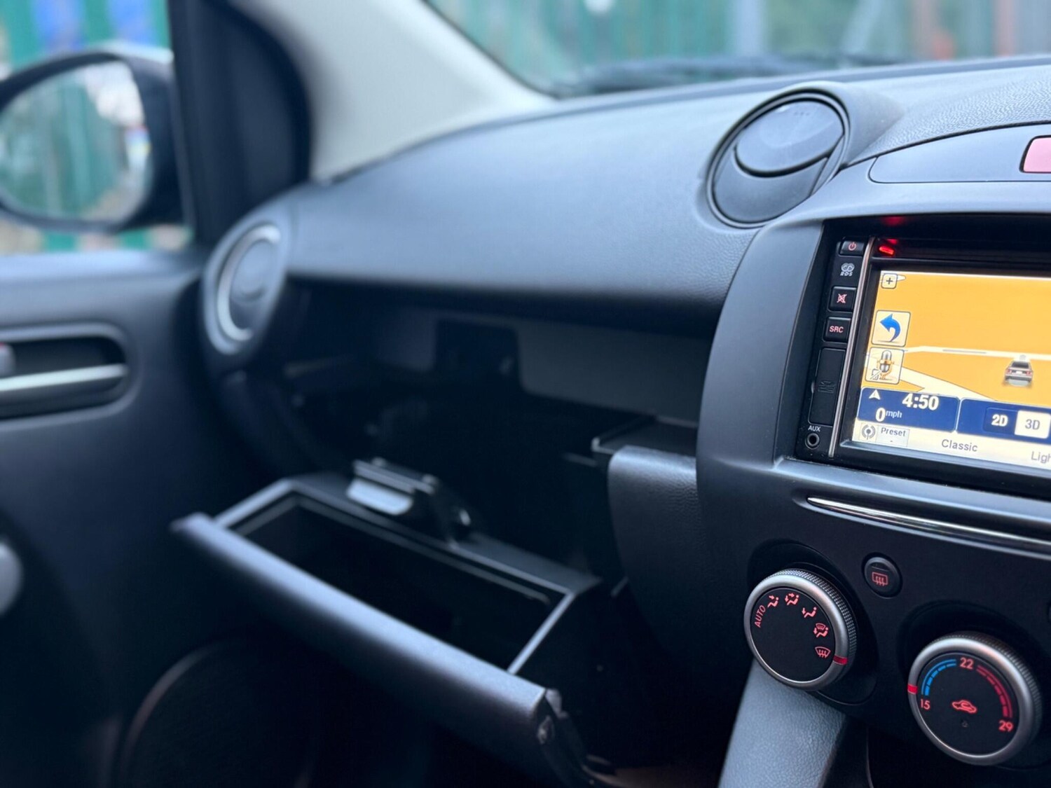 Used Mazda Mazda2 2012 for sale - 77574205: Photo 25