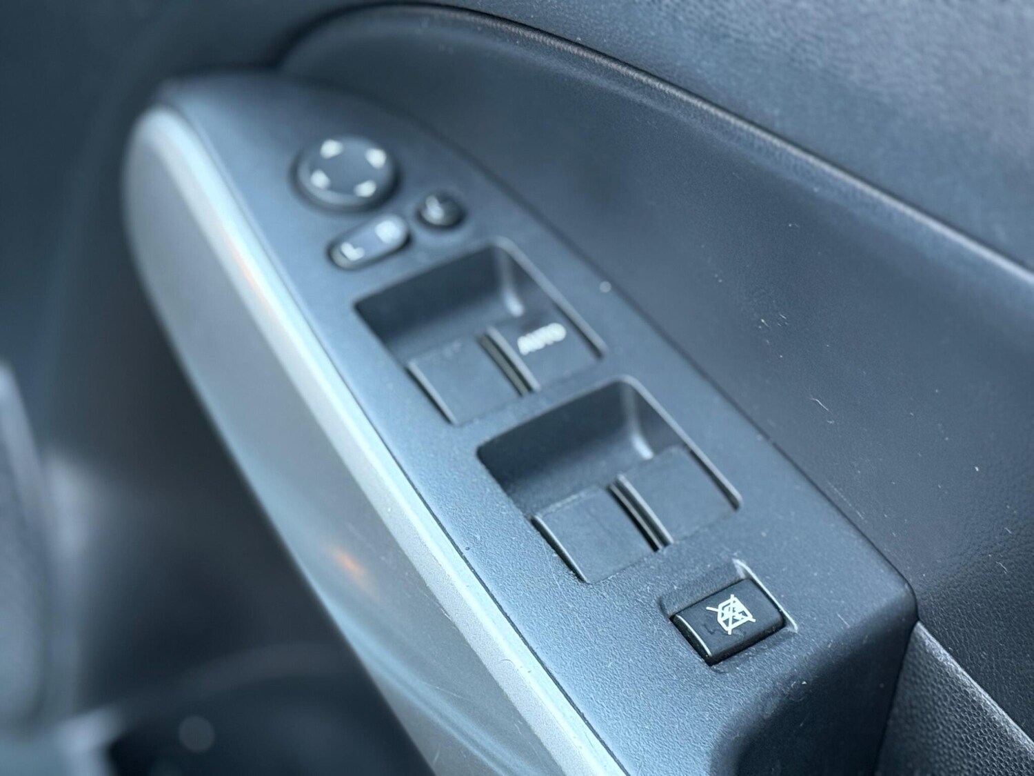 Used Mazda Mazda2 2012 for sale - 77574205: Photo 28