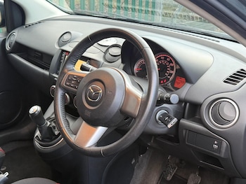 Used Mazda Mazda2 2012 for sale - 77574205: Photo