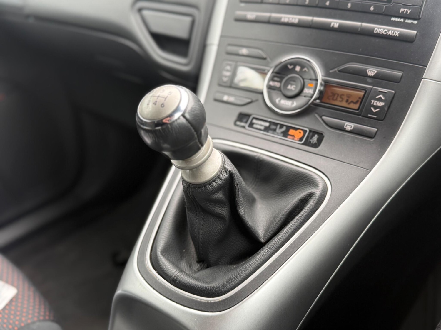 Used Toyota Auris 2011 for sale - 77625955: Photo 25