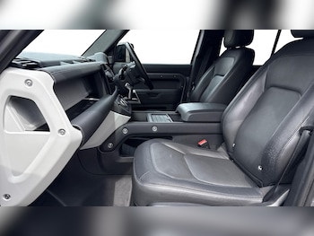 Used Land Rover Defender 2023 for sale - 75437723: Photo