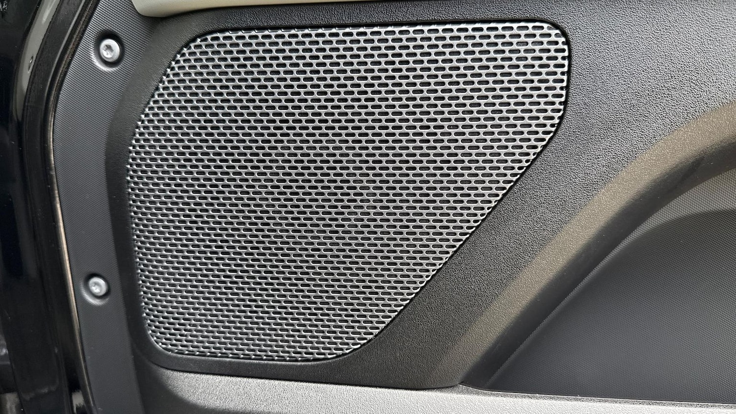 Used Land Rover Defender 2023 for sale - 76157238: Photo 24