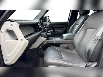 Used Land Rover Defender 2023 for sale - 76157238: Photo 3