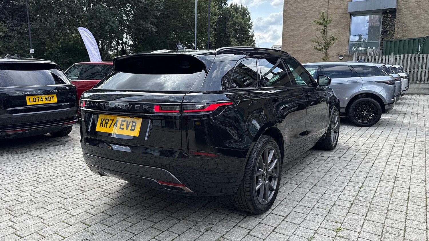 Used Land Rover Range Rover Velar 2024 for sale - 76129035: Photo 30