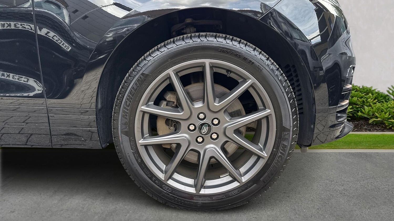 Used Land Rover Range Rover Velar 2024 for sale - 76129035: Photo 8