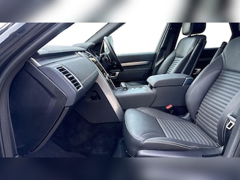 Used Land Rover Discovery 2023 for sale - 75568849: Photo