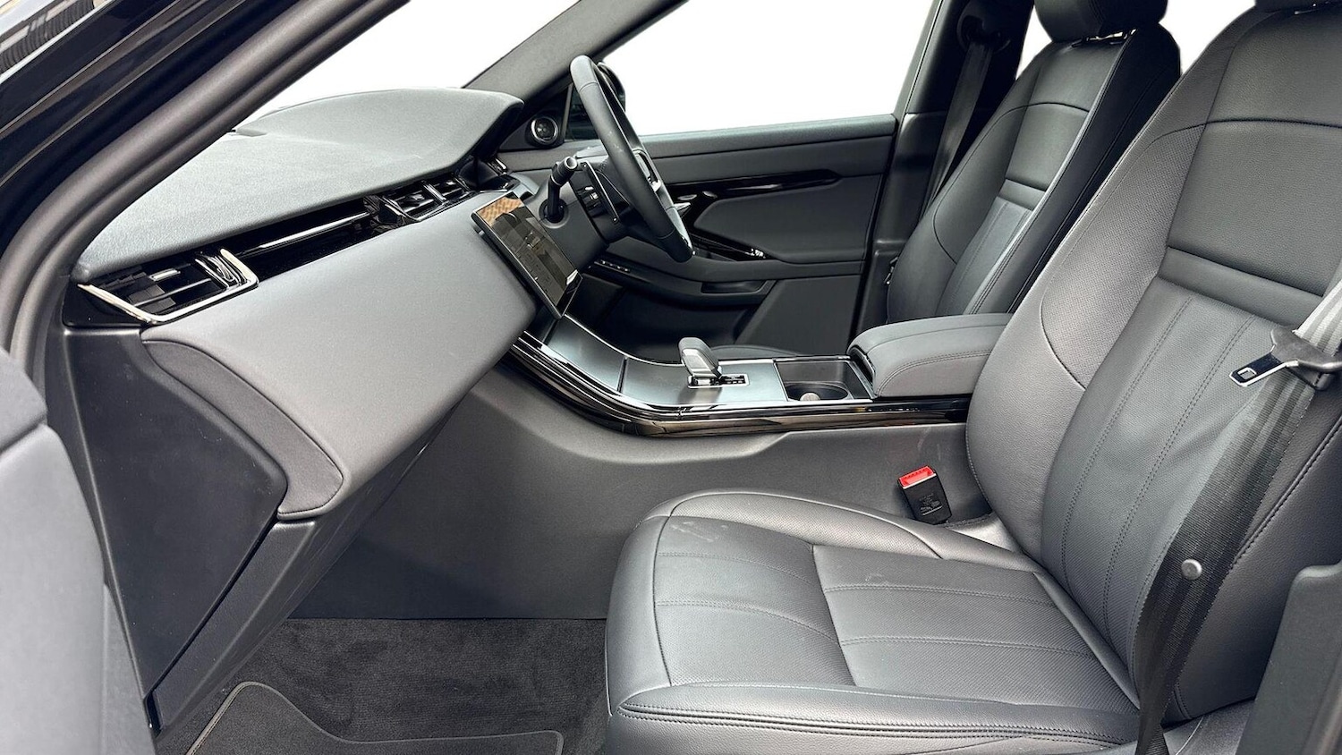 Used Land Rover Range Rover Evoque 2025 for sale - 76174191: Photo 3