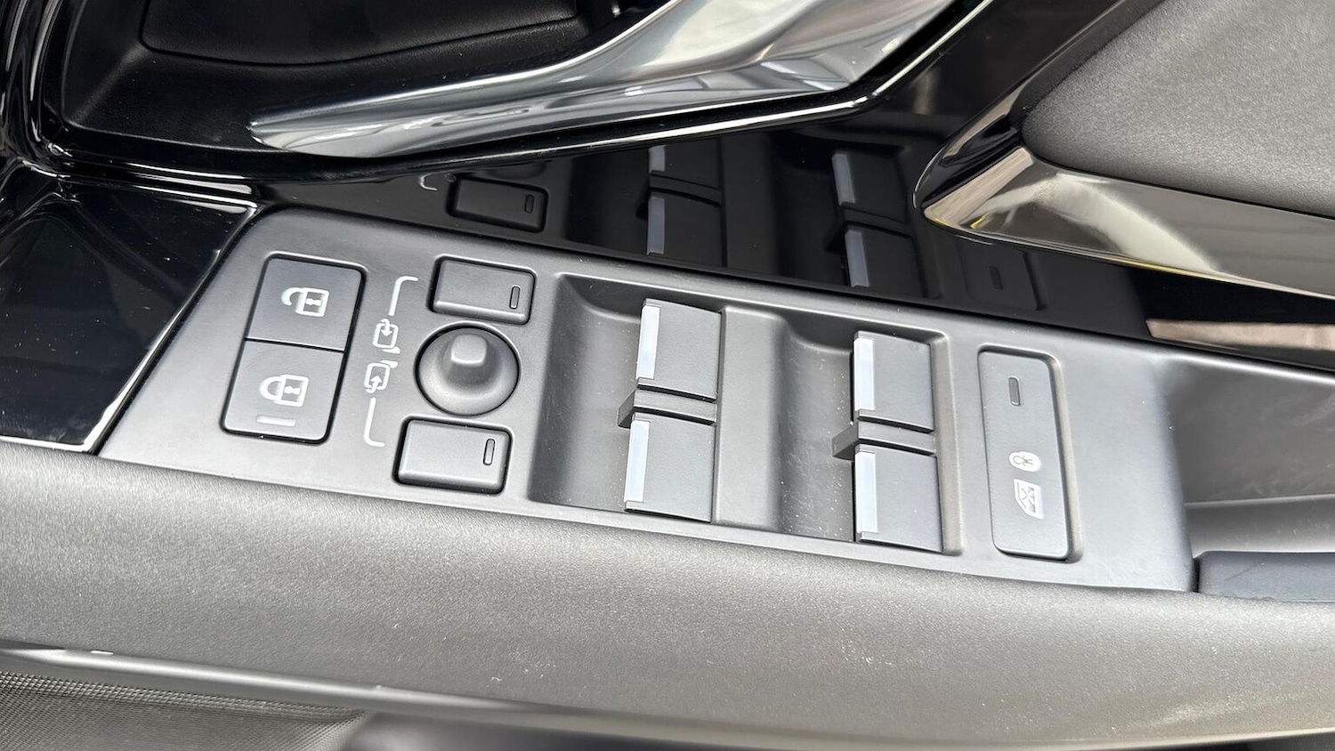 Used Land Rover Range Rover Evoque 2025 for sale - 76174191: Photo 35
