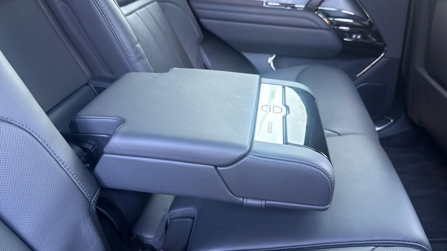Used Land Rover Range Rover Sport 2024 for sale - 76157235: Photo 33