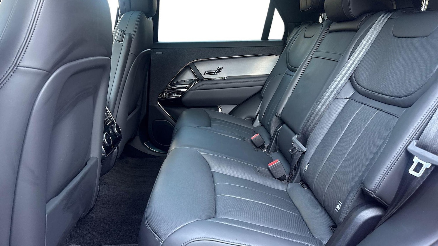 Used Land Rover Range Rover Sport 2024 for sale - 76157235: Photo 4