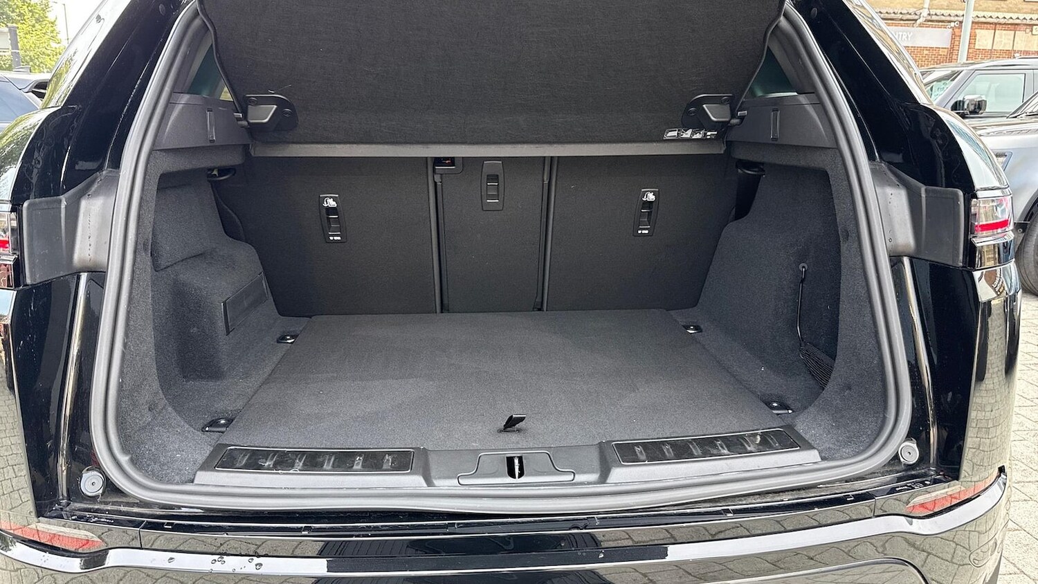 Used Land Rover Range Rover Evoque 2025 for sale - 76035742: Photo 10