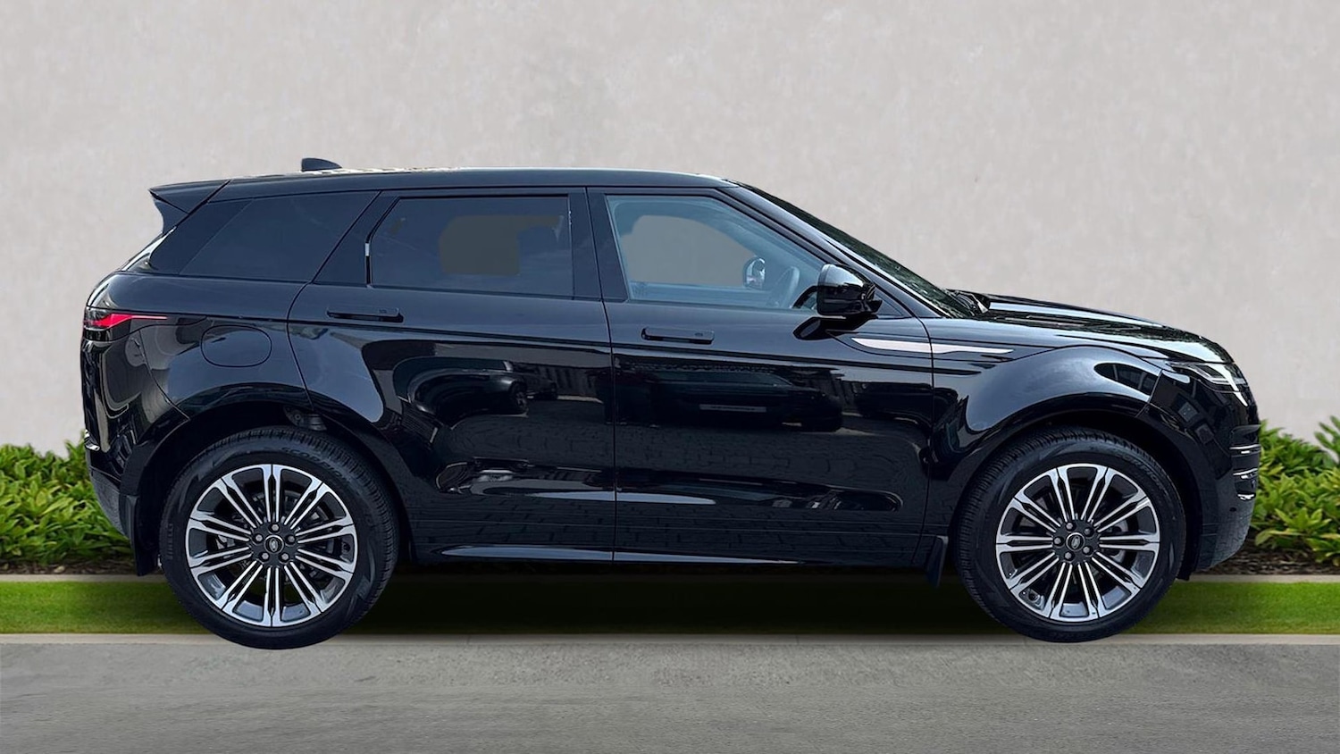 Used Land Rover Range Rover Evoque 2025 for sale - 76035742: Photo 5